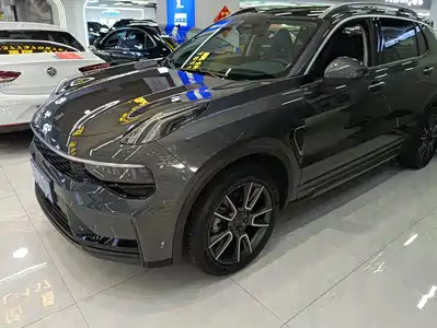 Lynk & Co 01 2022