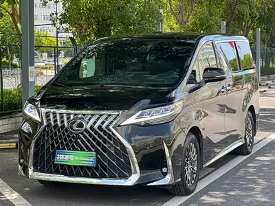 Lexus LM 2020