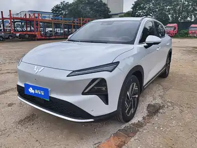 Wuling Motors Starlight S 2025