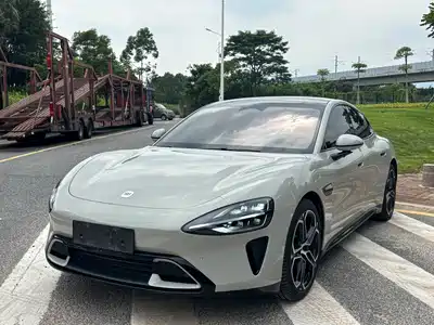 Xiaomi Auto SU7 2024