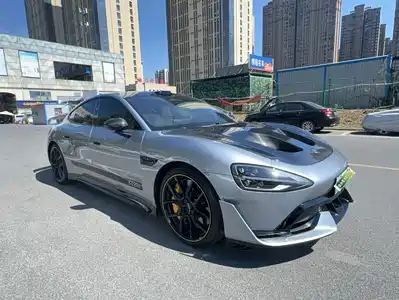 Xiaomi Auto SU7 Ultra 2025