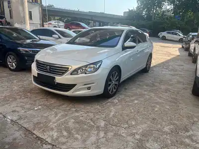 Peugeot 408 2015