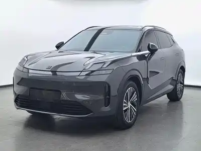 Lynk & Co 08 EM-P 2023