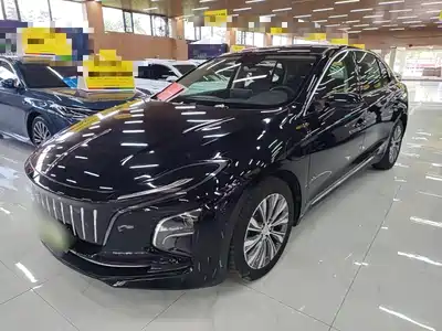 Hongqi E-QM5 2023
