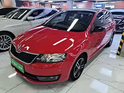 Škoda Rapid Spaceback 2014