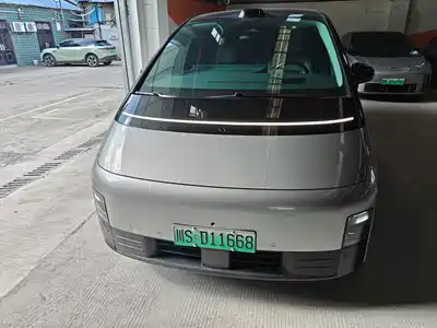 Li Auto MEGA 2024