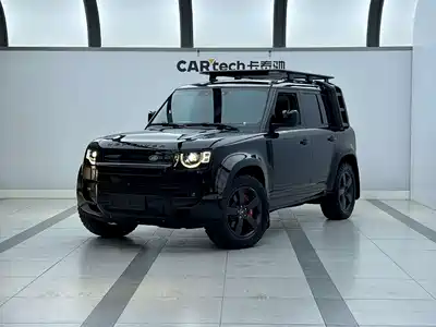 Land Rover Defender 2024