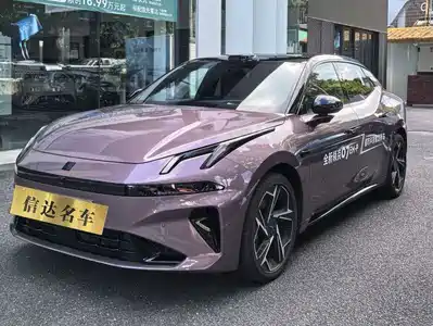 Lynk & Co 07 EM-P 2025