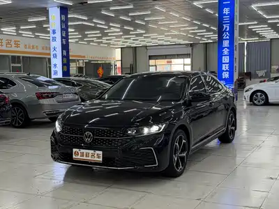 Volkswagen Passat 2023