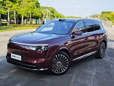 AITO Wenjie M8 2025