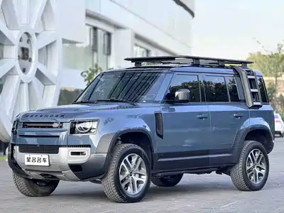 Land Rover Defender 2021