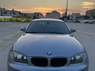 BMW 1 Series (Import) 2011