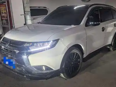 Mitsubishi Outlander 2022