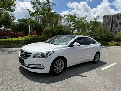 Hyundai Mistra 2014