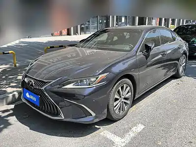 Lexus ES 2019