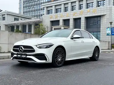 Mercedes-Benz C-Class 2024