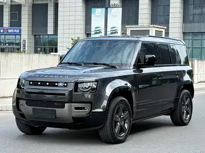 Land Rover Defender 2023