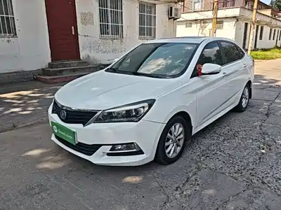 Changan Yuexiang V7 2015