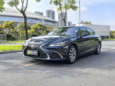 Lexus ES 2020
