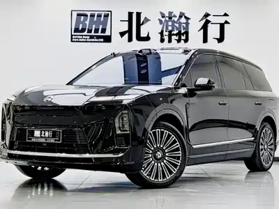 NIO ES8 2025