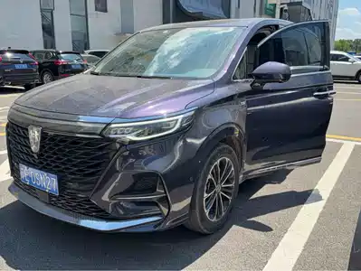 Roewe iMAX8 2021