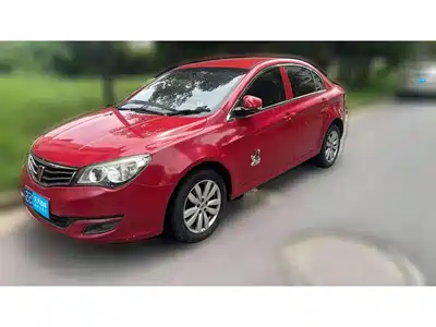 Roewe 350 2015