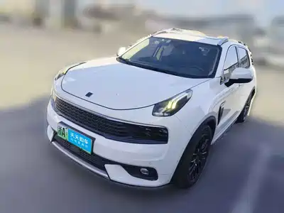 Lynk & Co 01 EM-P 2020