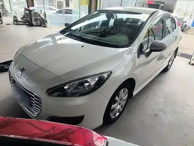 Peugeot 308 2015