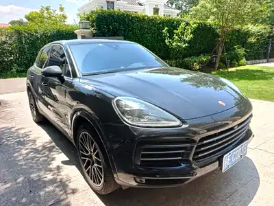 Porsche Cayenne 2022