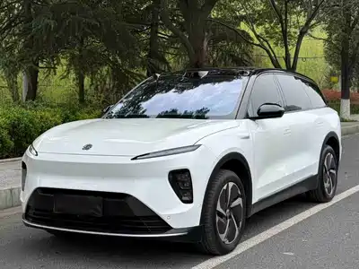 NIO ES8 2024