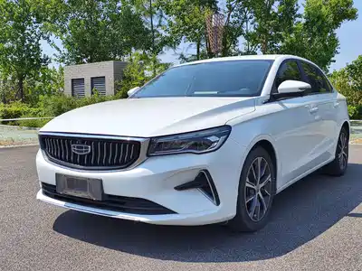 Geely Emgrand 2021