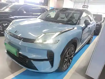 Lynk & Co 08 EM-P 2025