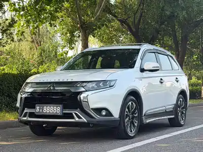 Mitsubishi Outlander 2020