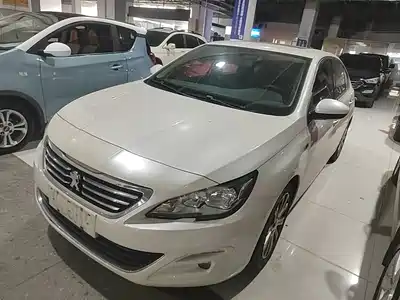 Peugeot 408 2016