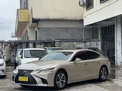 Lexus LS 2019