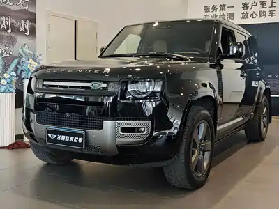 Land Rover Defender 2025