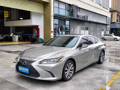 Lexus ES 2018