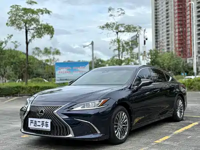 Lexus ES 2020