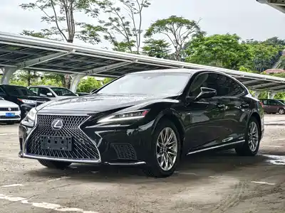 Lexus LS 2021
