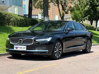 Volvo S90 Plug-in Hybrid 2023