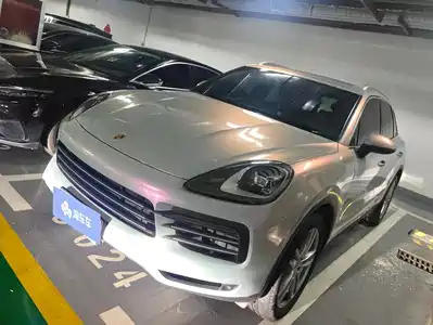 Porsche Cayenne 2021