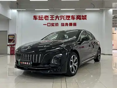 Hongqi E-QM5 2024