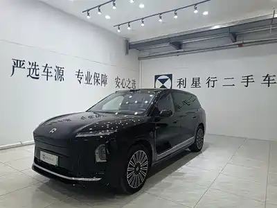 NIO ES8 2025