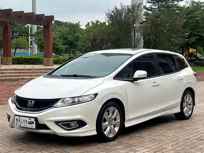 Honda Jade 2016
