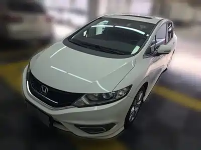Honda Jade 2015