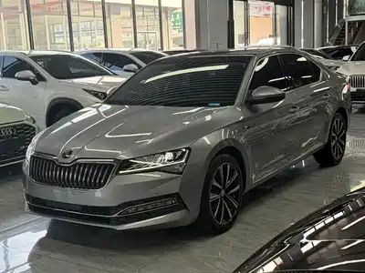 Škoda Superb 2023