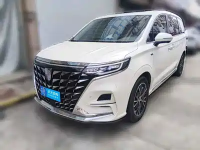 Roewe iMAX8 2023