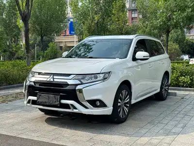 Mitsubishi Outlander 2022