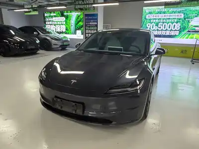 Tesla Model 3 2024