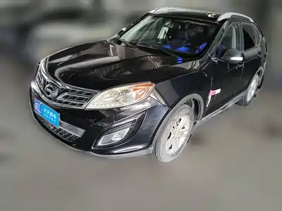 GAC Trumpchi GS5 2014